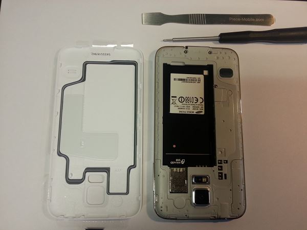 Guide de démontage et réparation du Samsung Galaxy S5 SM-G900F étape 1