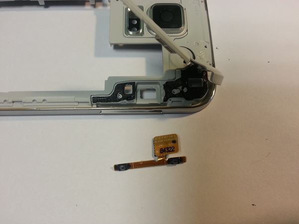 Guide de démontage et réparation du Samsung Galaxy S5 SM-G900F étape 32
