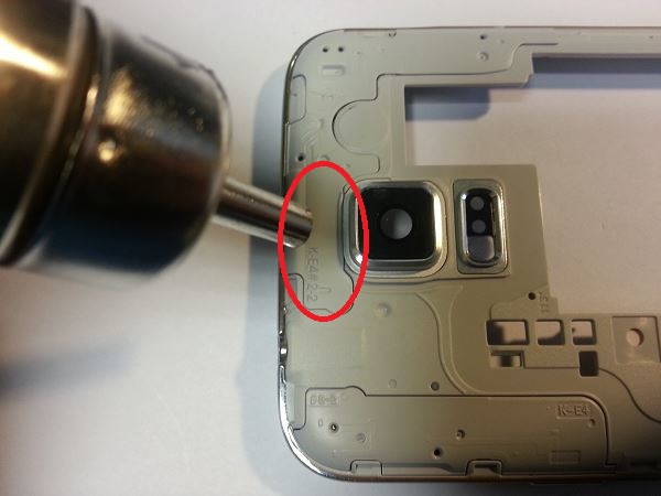 Guide de démontage et réparation du Samsung Galaxy S5 SM-G900F étape 41