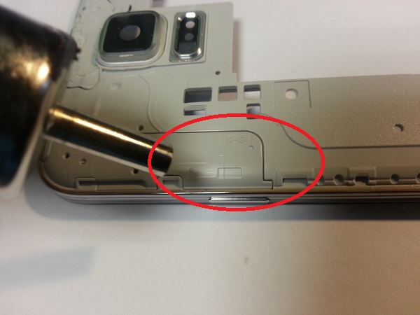 Guide de démontage et réparation du Samsung Galaxy S5 SM-G900F étape 56